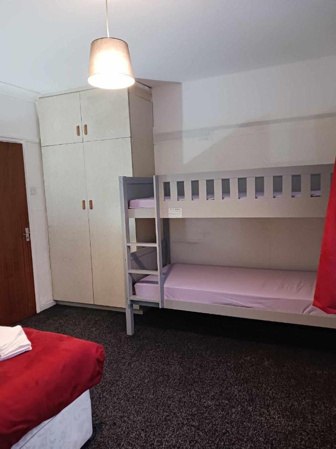 Amarillys Guest House Preston  Eksteriør billede
